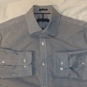 Tommy Hilfiger long sleeve dress shirt